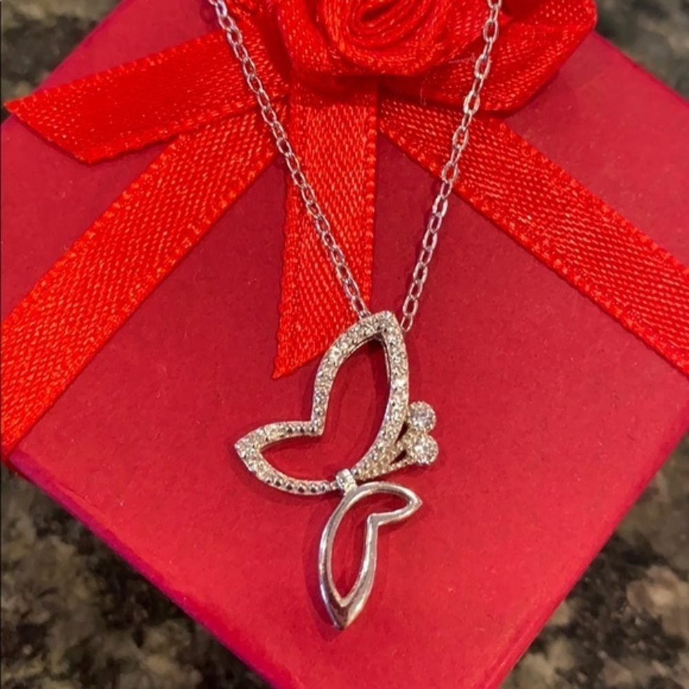 🦋 Sterling silver Butterfly Necklace 16” to 17”